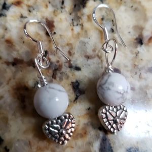 NWT Howlite and heart earrings